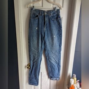 BDG high waist mom jeans sz27